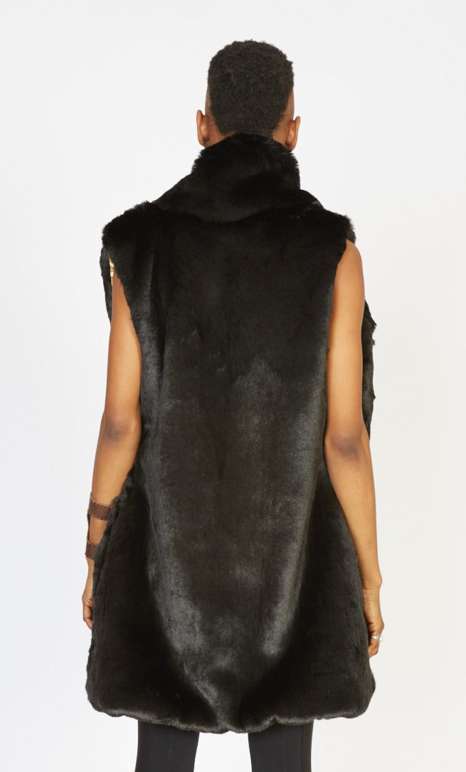 Crypto Queen faux fur vest