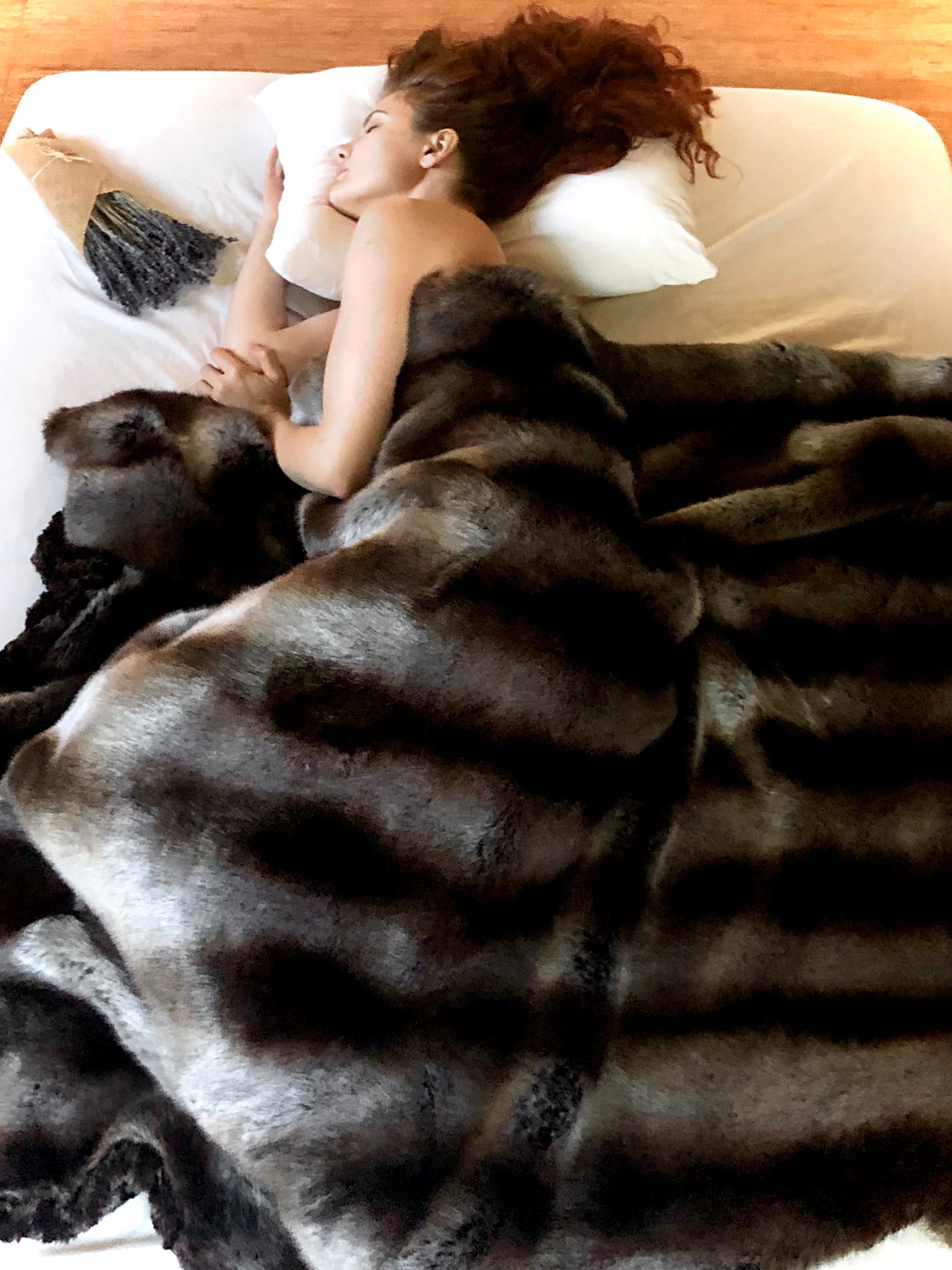 faux fur throw blanket